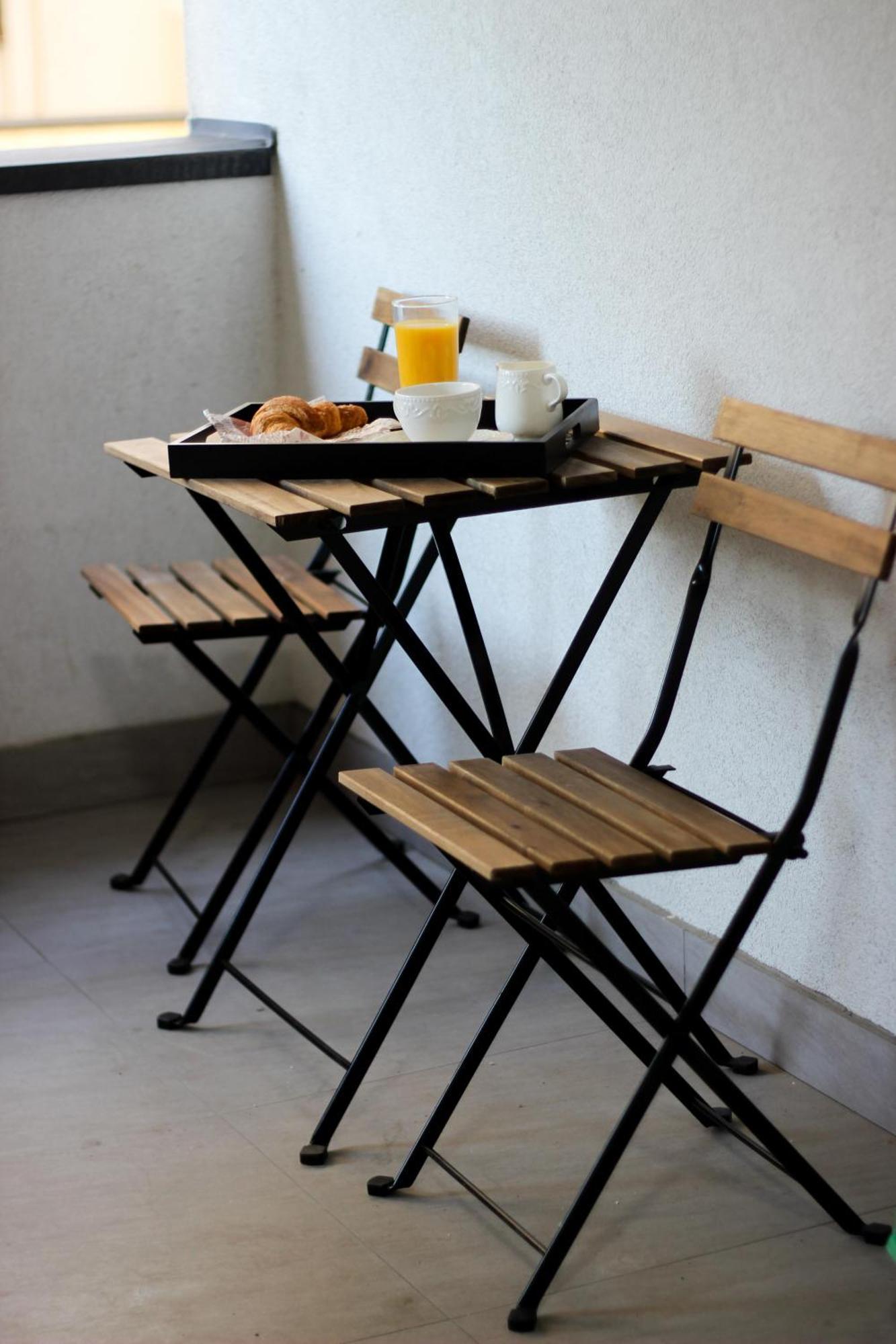 Gabi - Chic Apt With Parking Close To Veranda Mall Bukares Bagian luar foto