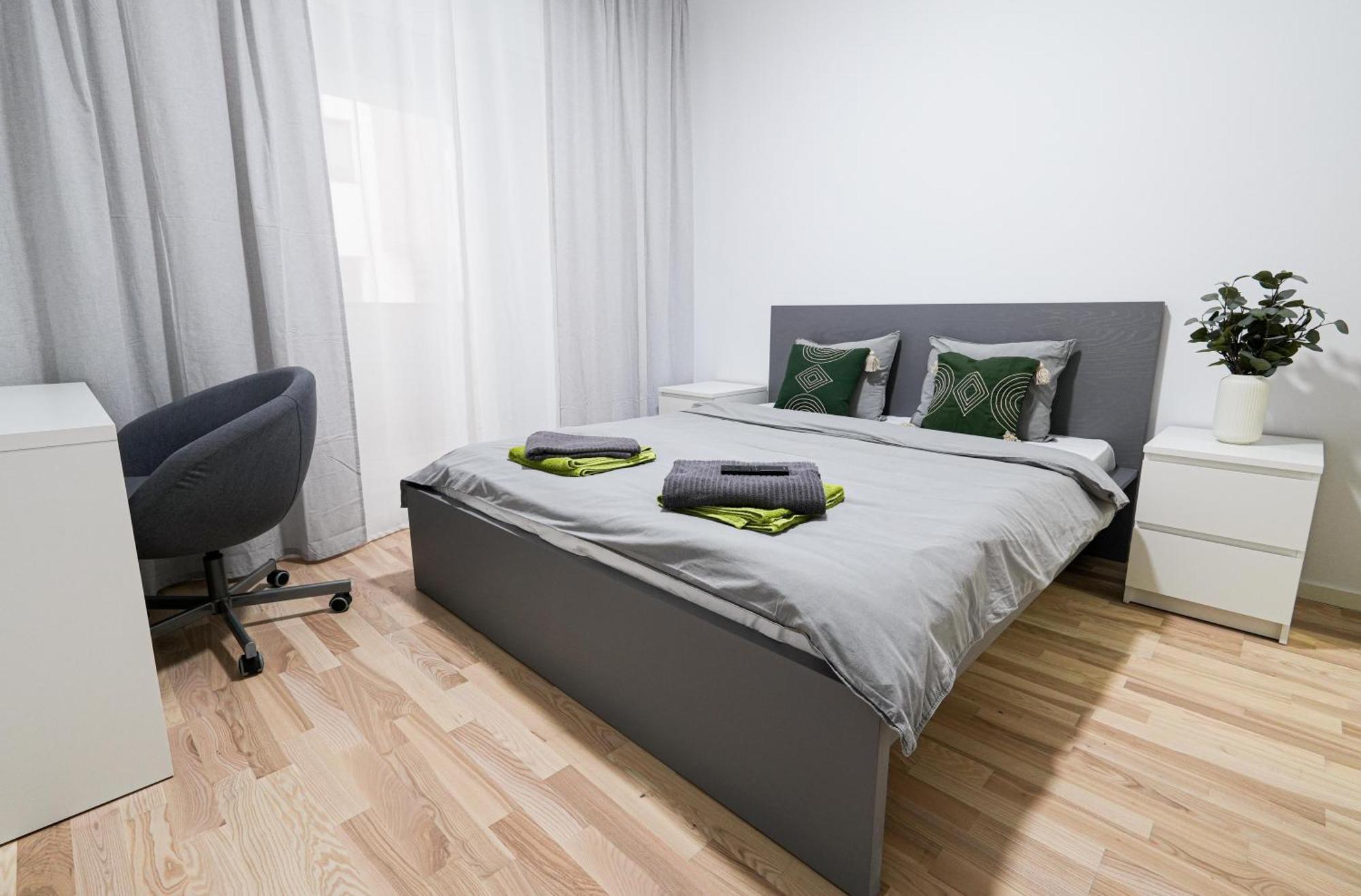 Gabi - Chic Apt With Parking Close To Veranda Mall Bukares Bagian luar foto