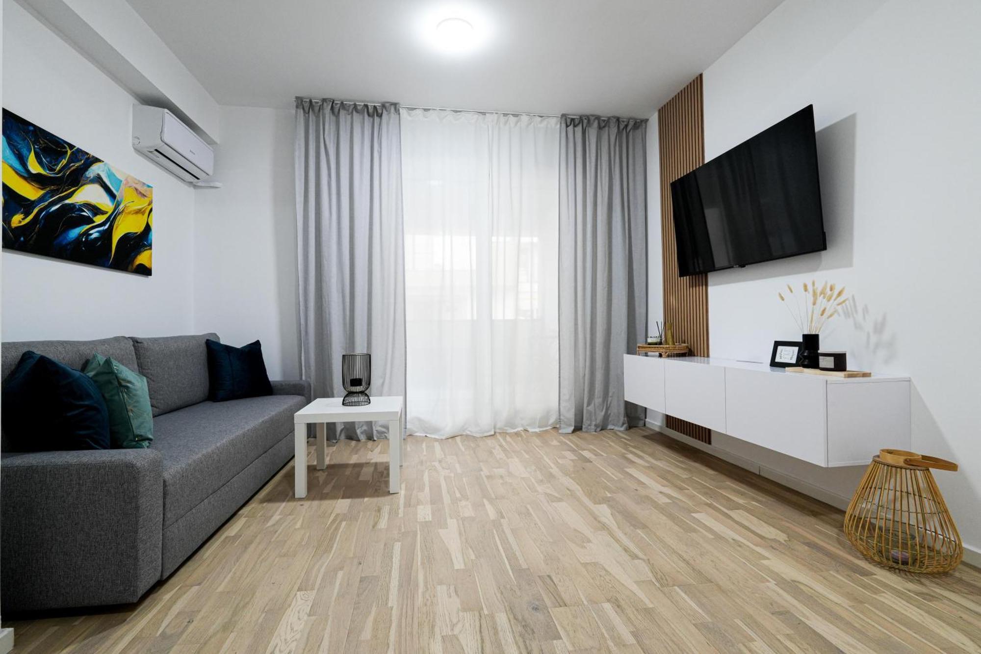 Gabi - Chic Apt With Parking Close To Veranda Mall Bukares Bagian luar foto