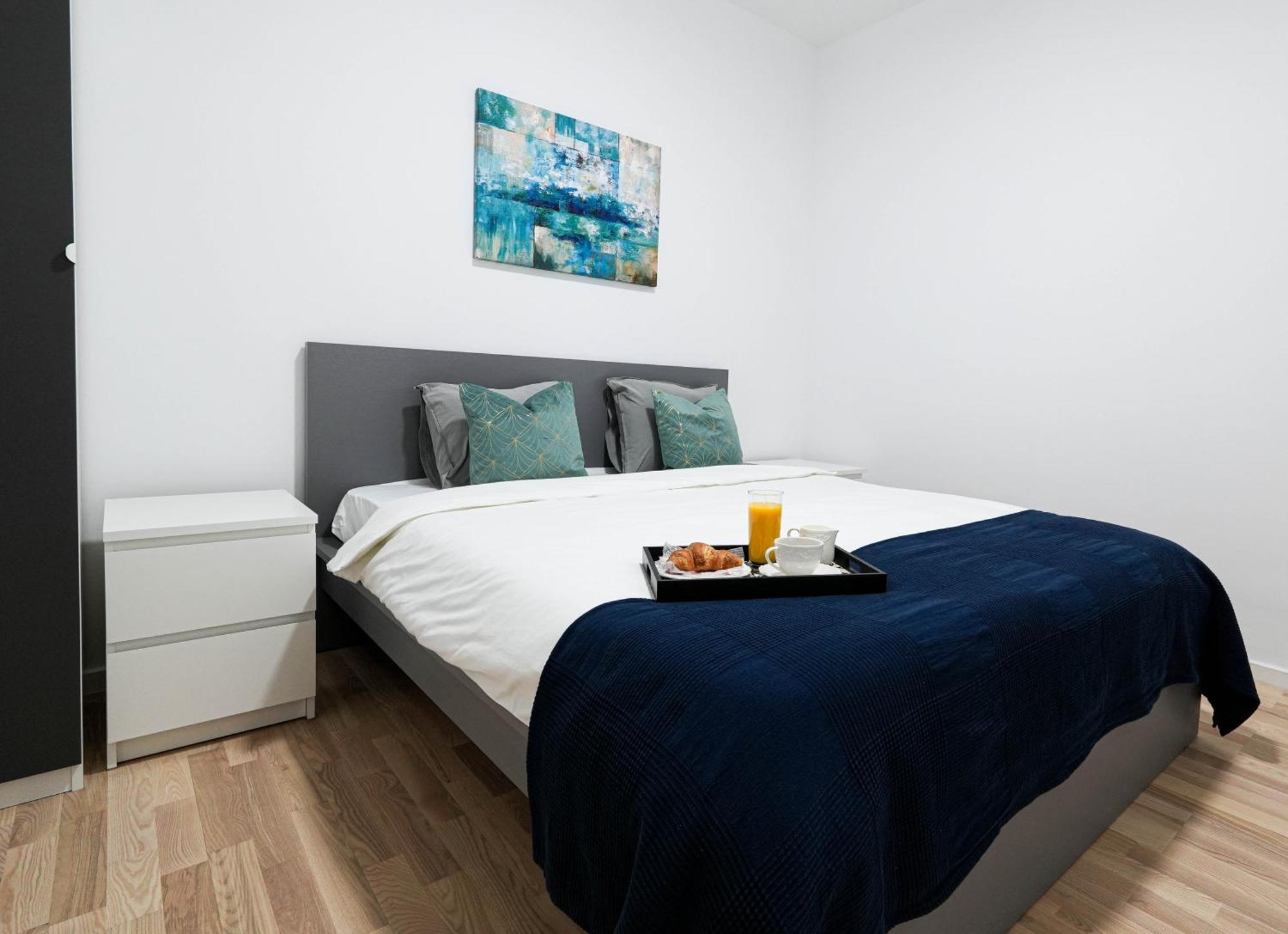 Gabi - Chic Apt With Parking Close To Veranda Mall Bukares Bagian luar foto