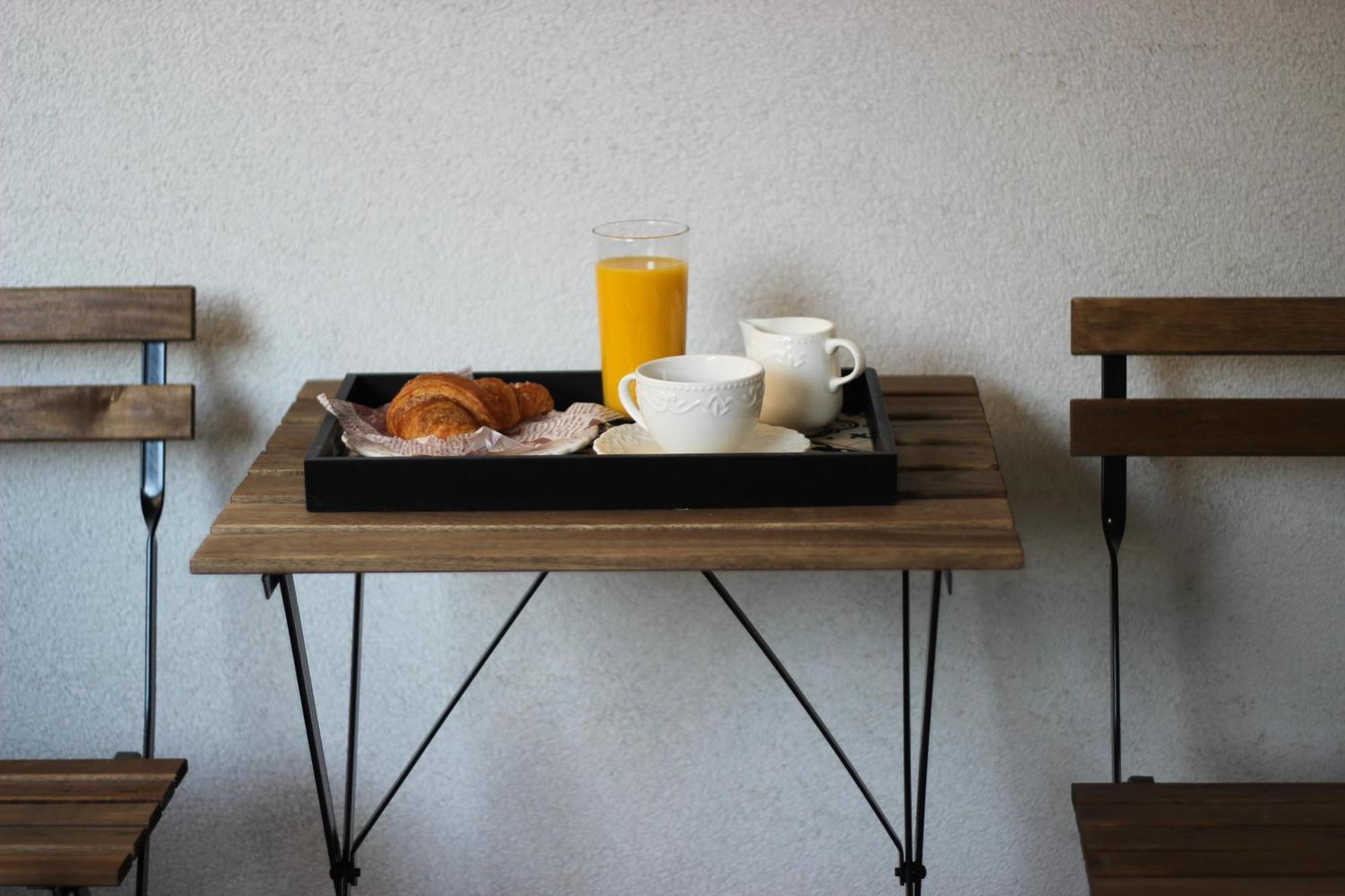 Gabi - Chic Apt With Parking Close To Veranda Mall Bukares Bagian luar foto